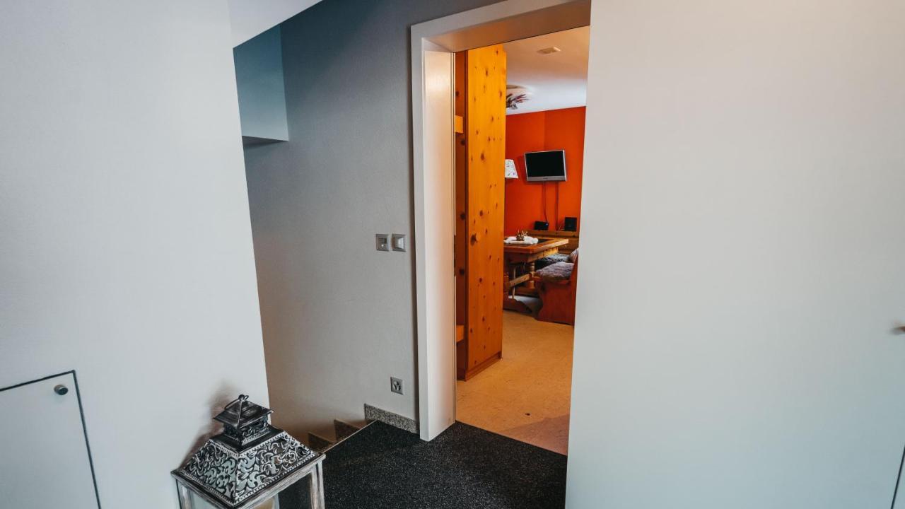 Charming 4 Bed Flat In Flims Leilighet Eksteriør bilde