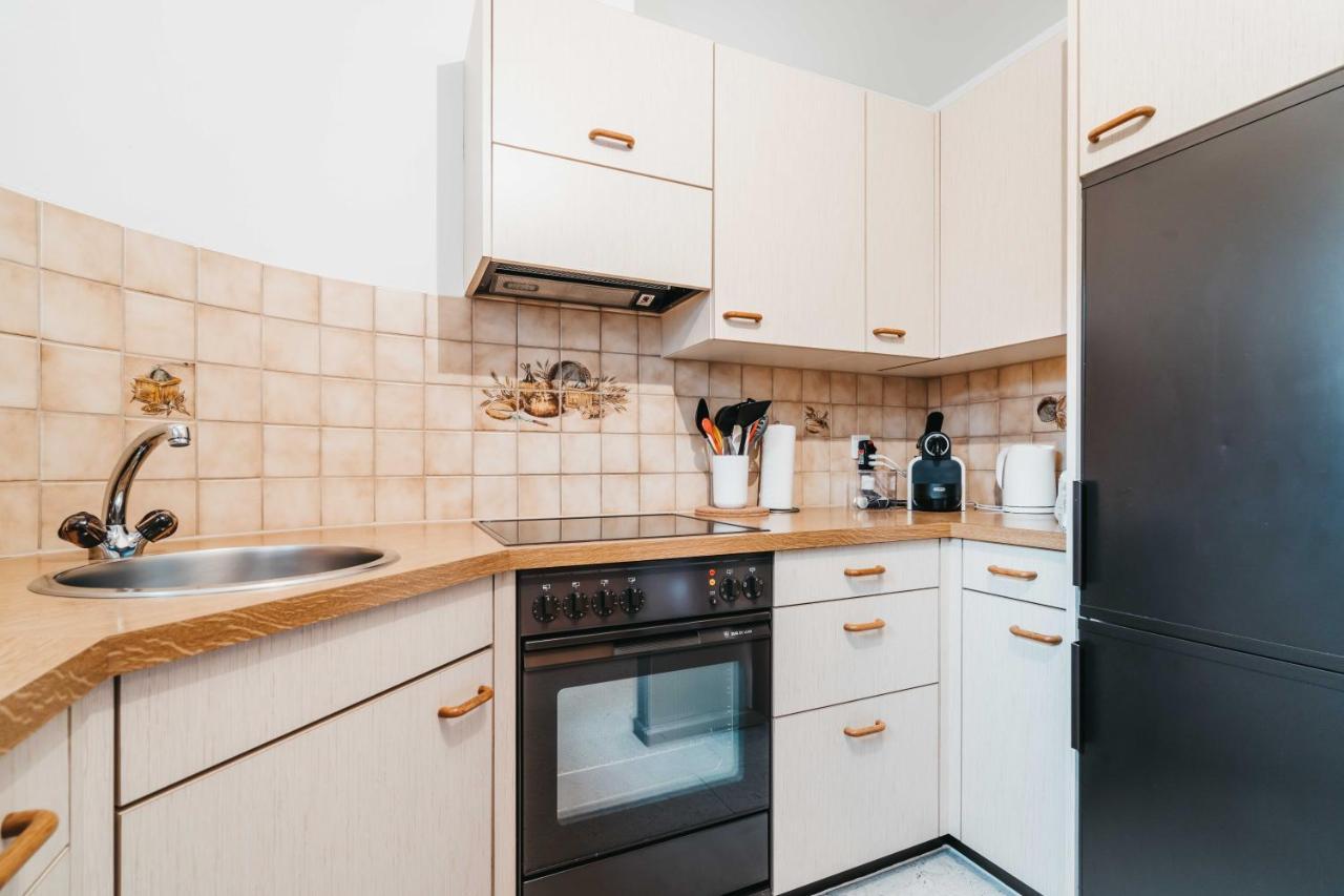 Charming 4 Bed Flat In Flims Leilighet Eksteriør bilde